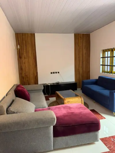 Deux maisons bâtis sur 700 M2 nanti de titre foncier à vendre à Parakou 