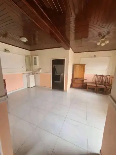 Appartement haut standing à Odza