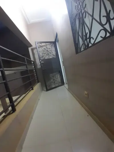 🔥 À LOUER – VILLA DUPLEX 9 PIÈCES À COCODY ANGRÉ DJOROGOBITÉ 1 (NOUVEAU CHU) 🔥