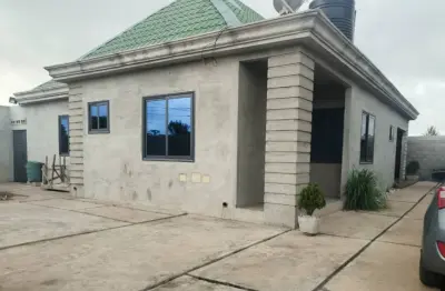 Villa personnelle 03 pièce à Kpovié 