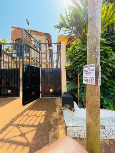 Appartement moderne meublé Wi-Fi, Parking, Nkozoa