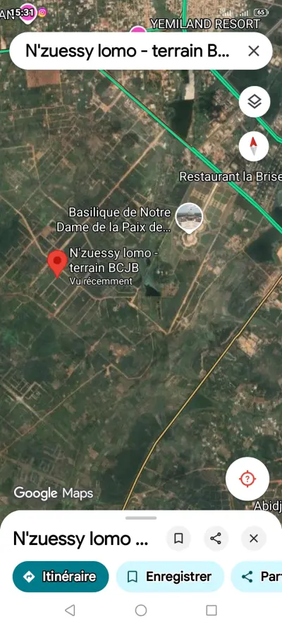 A VENDRE À YAMOUSSOUKRO BASILIQUE, TERRAIN DE 1000 m² AVEC ACD. 20 MILLIONS 