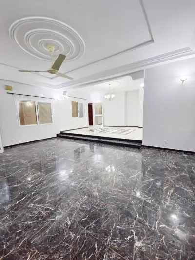 À VENDRE - Villa 5 chambres climatisées sur 1201m² - Adidogomé Avenou