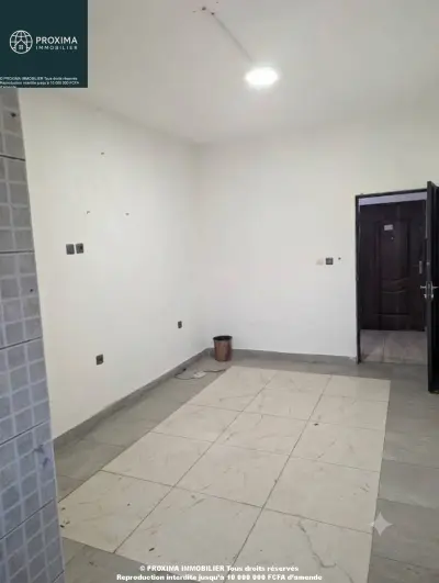 BUREAU D’UNE PIÈCE À LOUER À MAKEPE