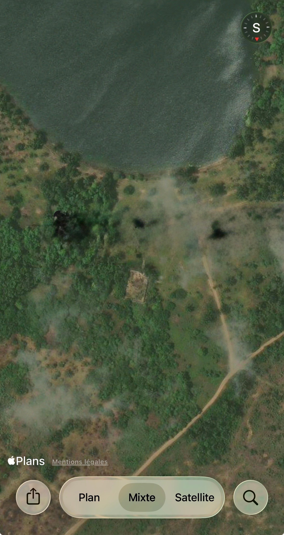 Vente terrain 633m2 Acd sur terre ferme bordure lac brakré à la baie des milliardaires 