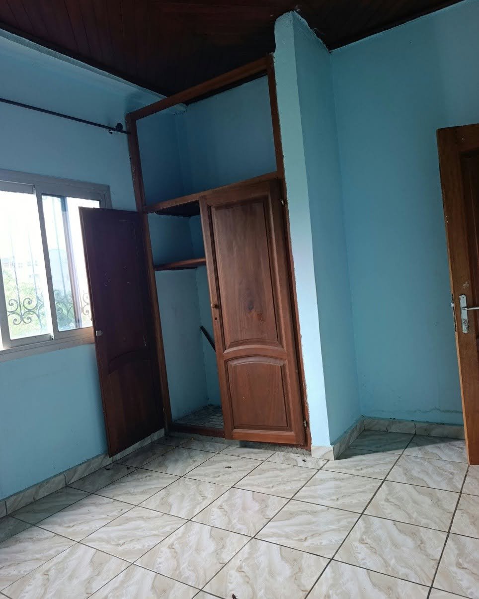 appartement à louer à odza terminus 
