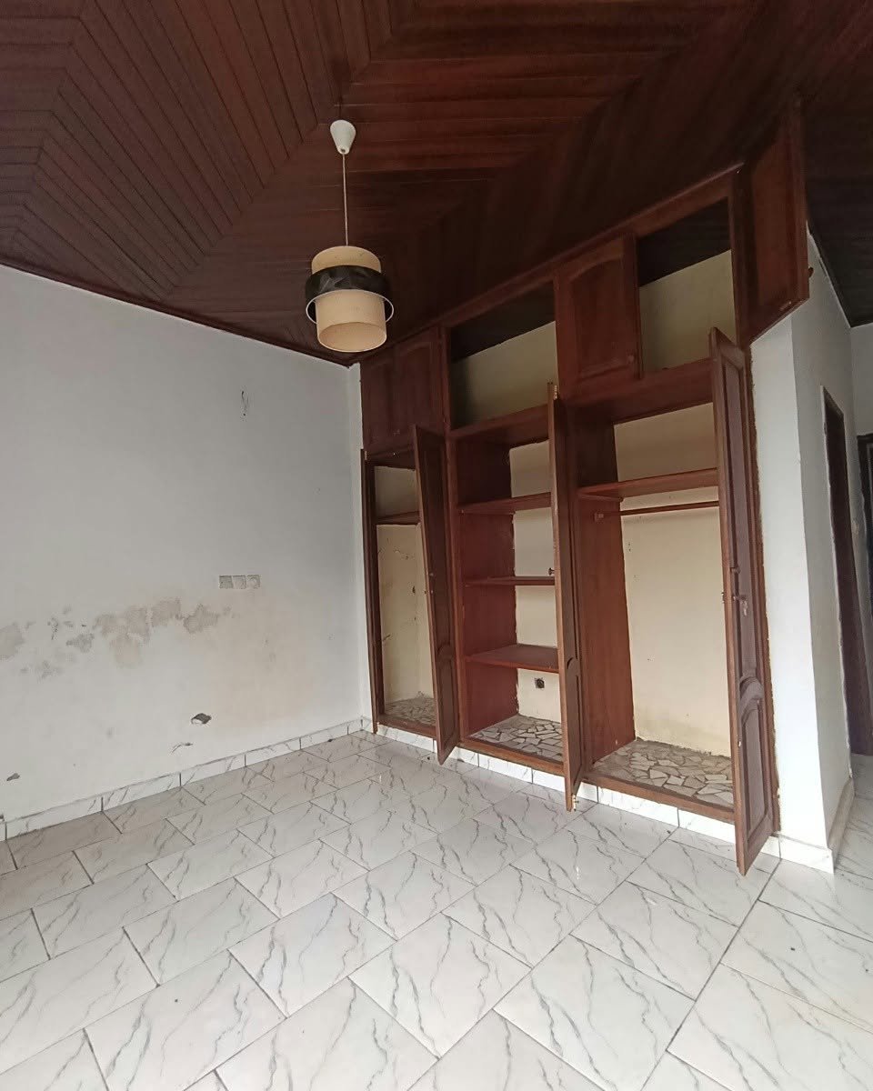 appartement à louer à odza terminus 