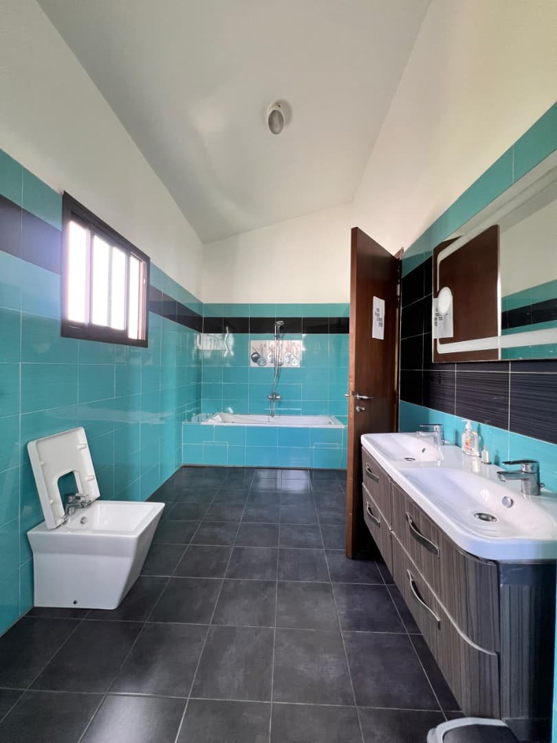 DUPLEX DE 06 PIECES EN LOCATION - COCODY RIVIERA BEACH