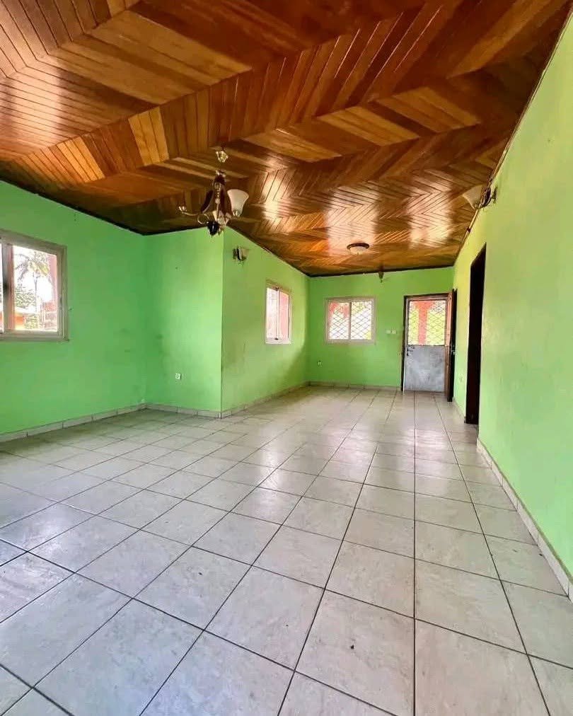 APARTEMENT  à MENDONG 