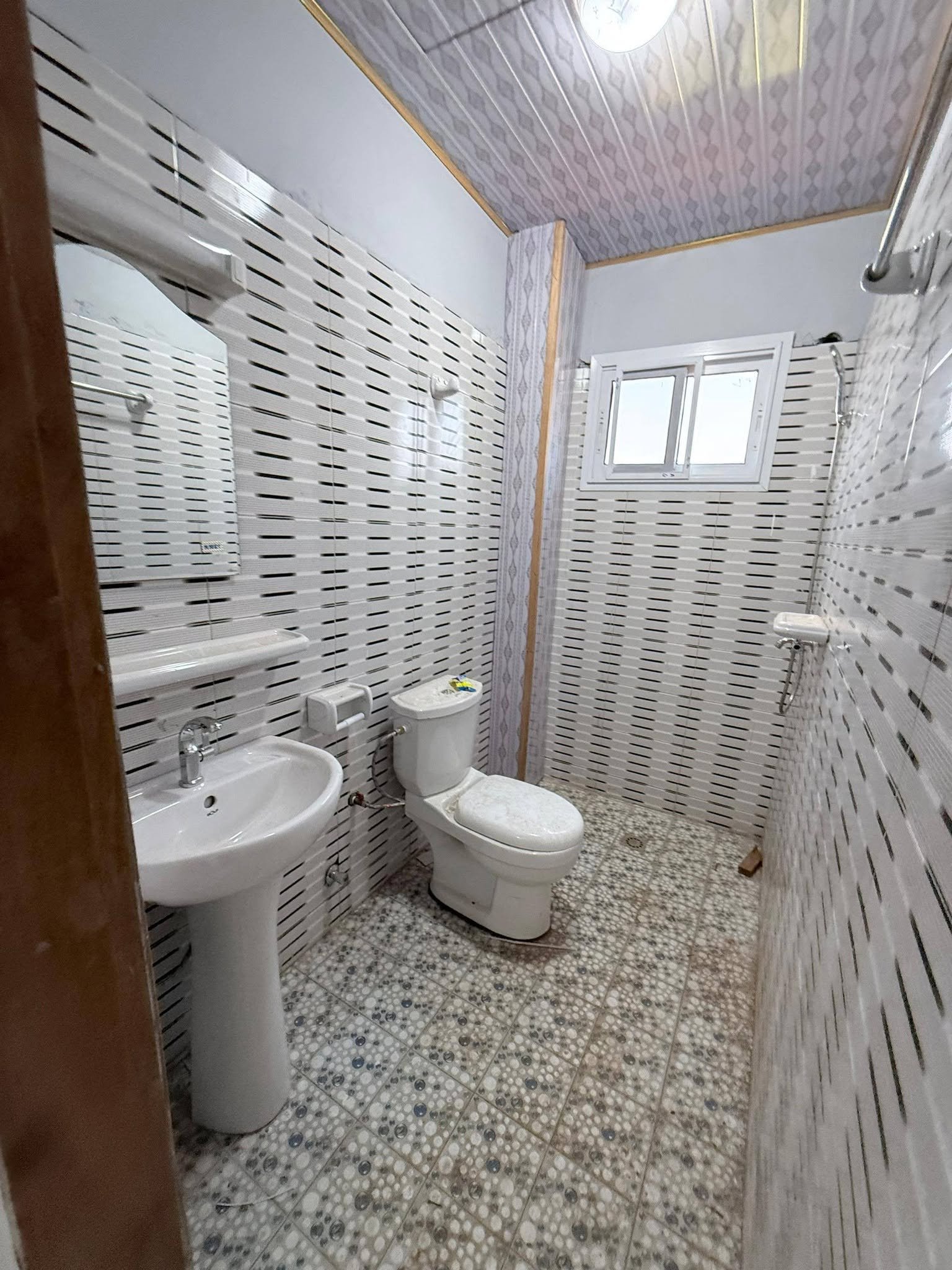 appartement neuf à louer à nkolfoulou 