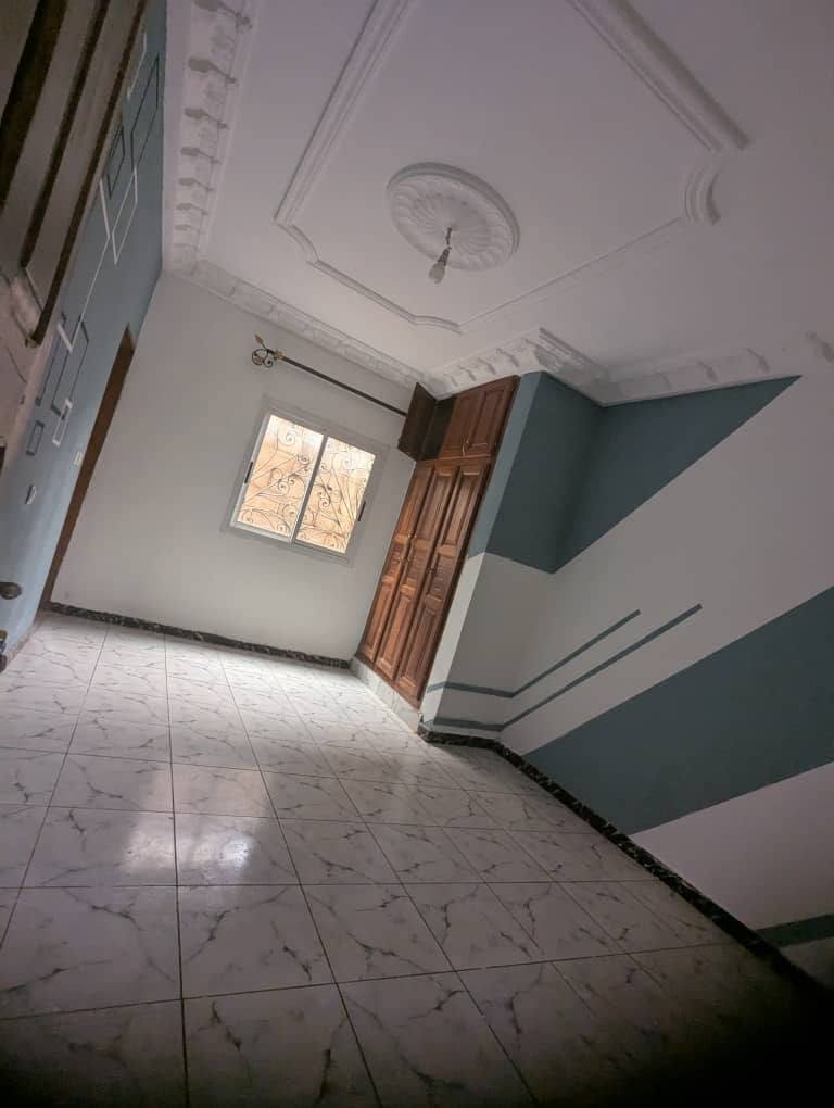 Magnifique Appartement avec parking, forage, prépayé à Nkolfoulou Yaoundé. 