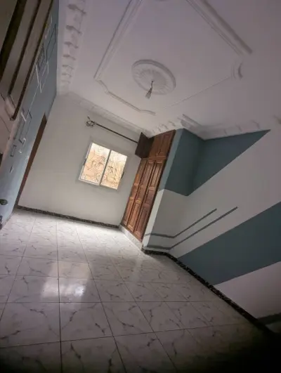 Magnifique Appartement avec parking, forage, prépayé à Nkolfoulou Yaoundé. 