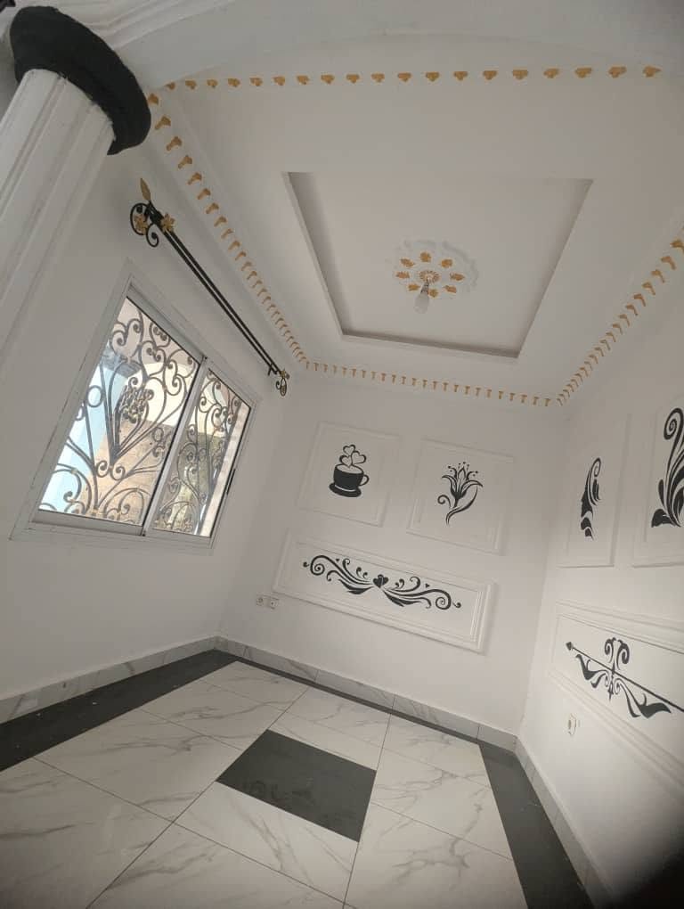 Magnifique Appartement avec parking, forage, prépayé à Nkolfoulou Yaoundé. 
