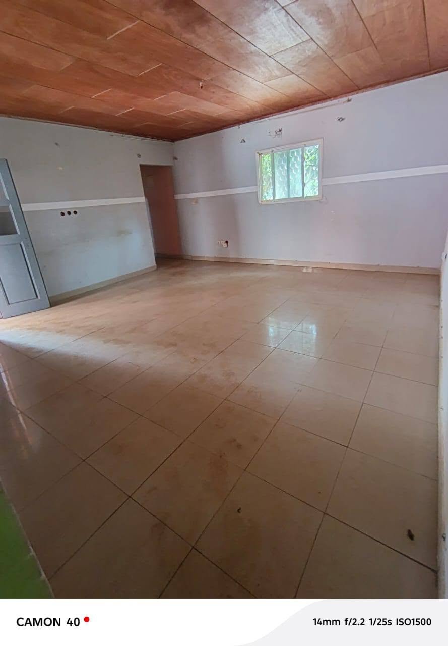 villa à louer à nkolfoulou 