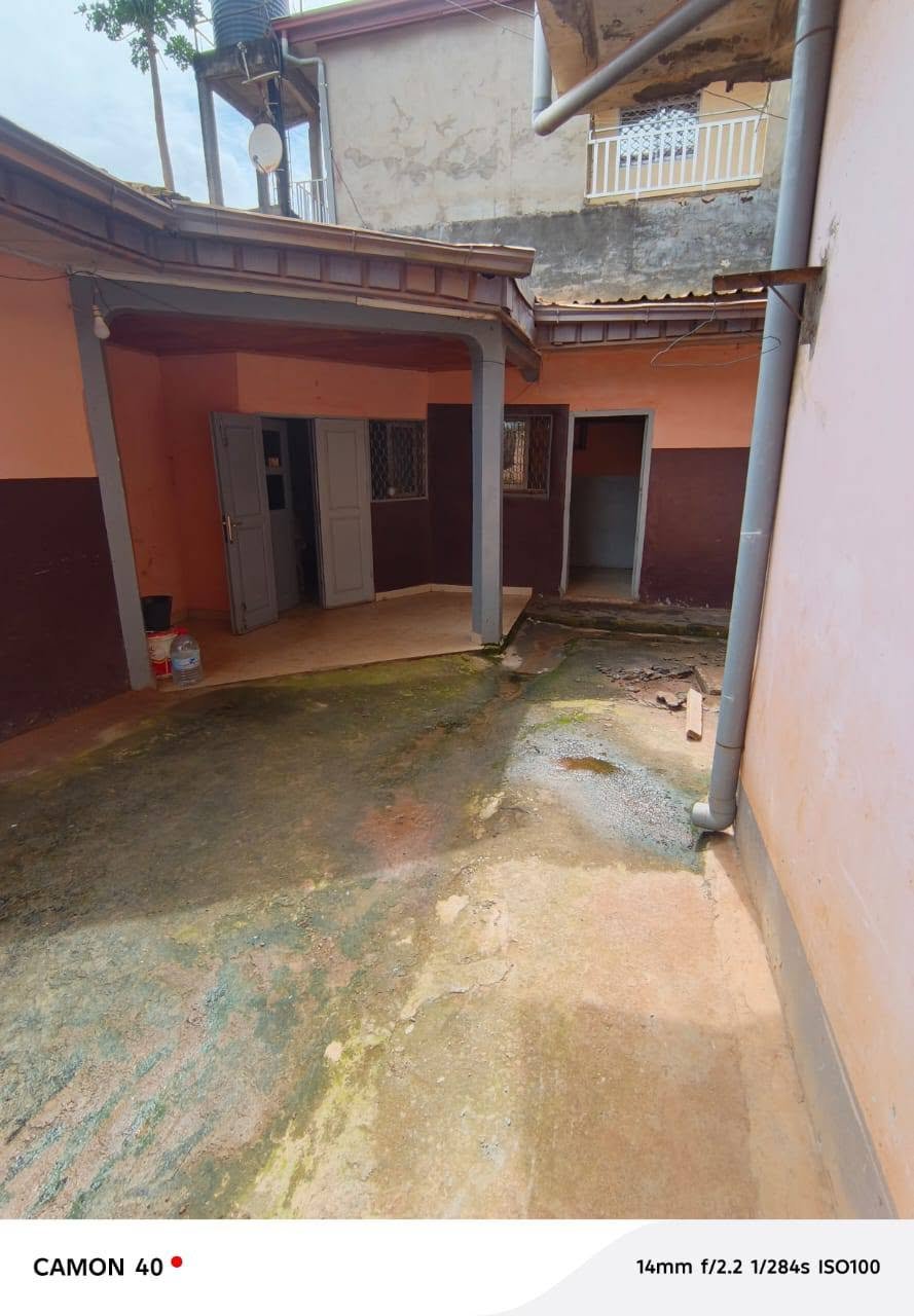 villa à louer à nkolfoulou 