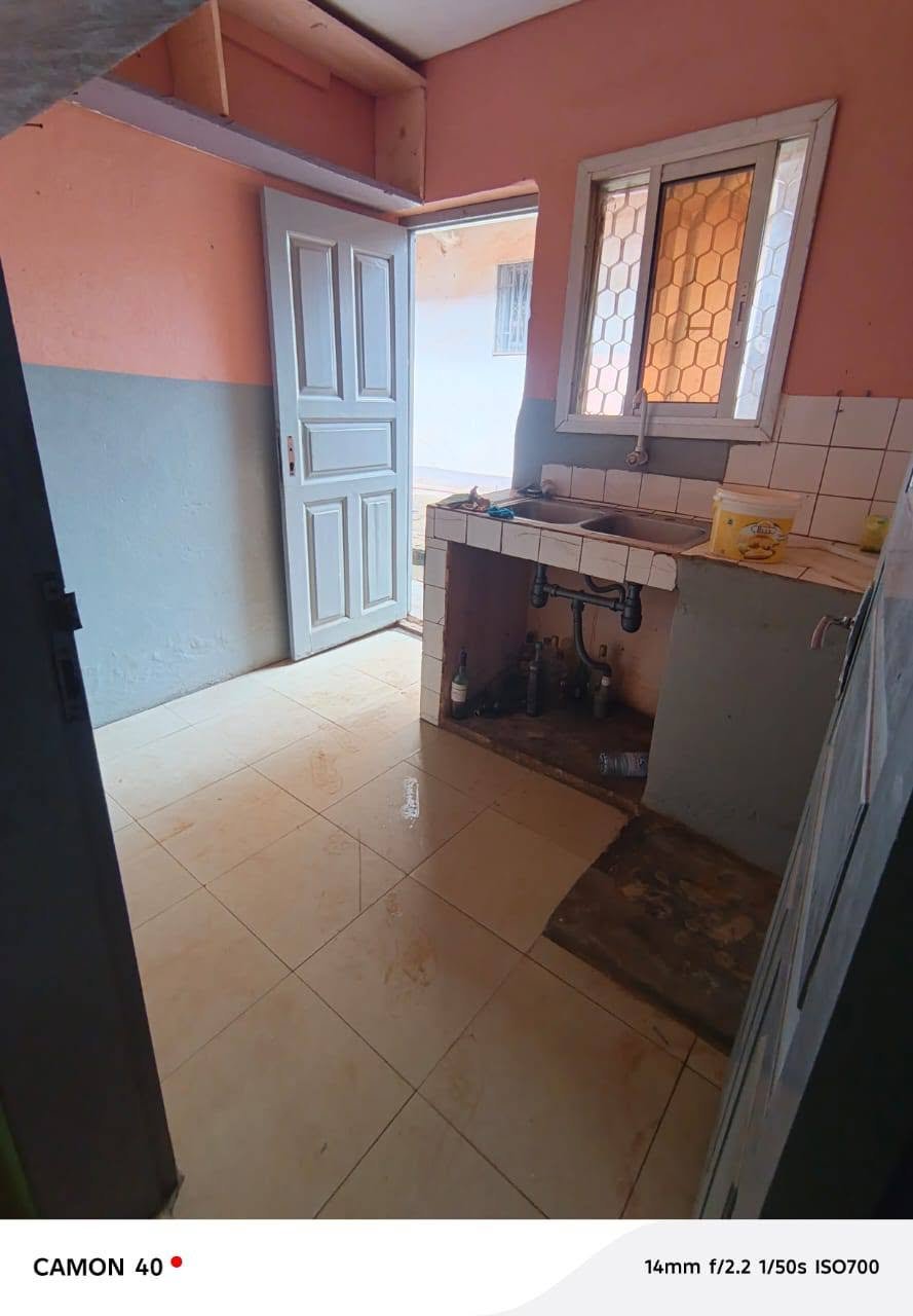 villa à louer à nkolfoulou 