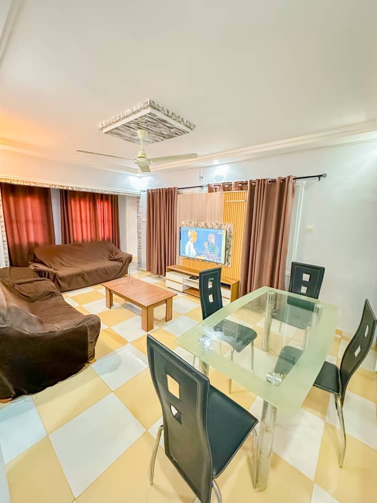 Appartements meublés à louer à Leo 2000
