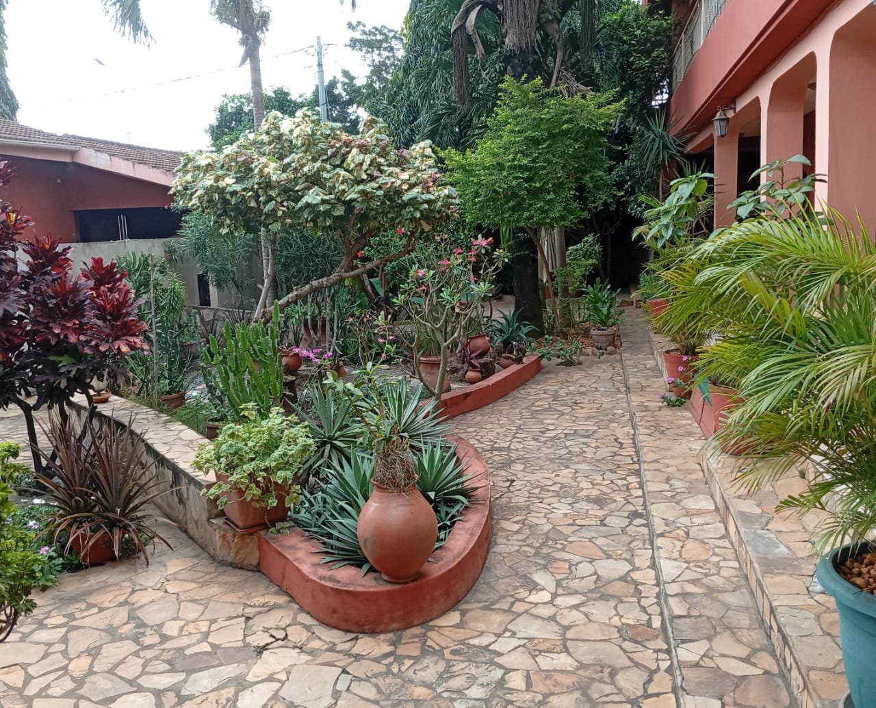 Villa à vendre au bord du goudron à Agoè Cacaveli 