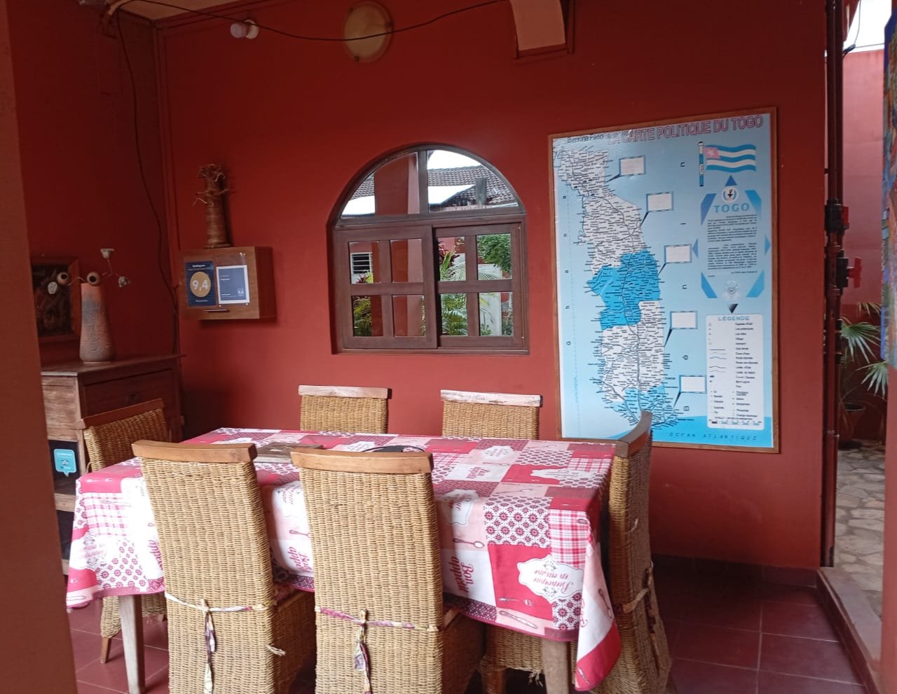 Villa à vendre au bord du goudron à Agoè Cacaveli 