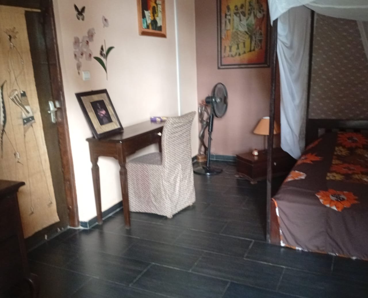 Villa à vendre au bord du goudron à Agoè Cacaveli 