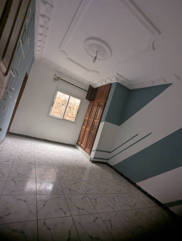 Magnifique Appartement avec parking, forage, prépayé à Nkolfoulou Yaoundé. 