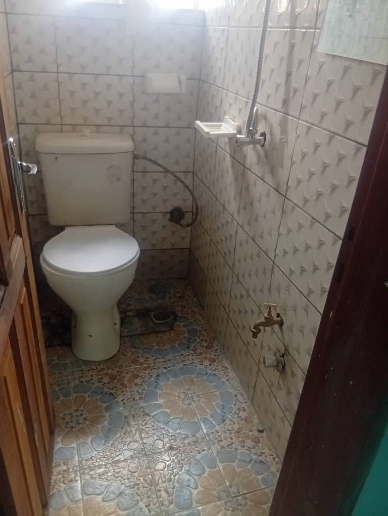 belle chambre à nkoabang 