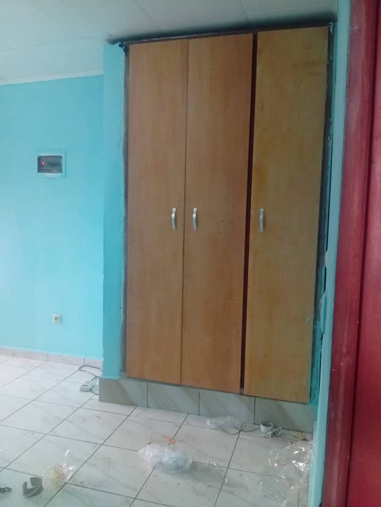 belle chambre à nkoabang 