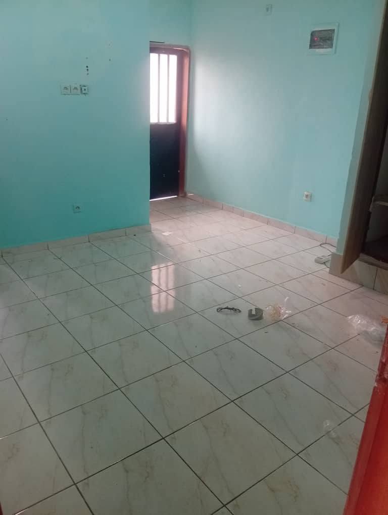 belle chambre à nkoabang 