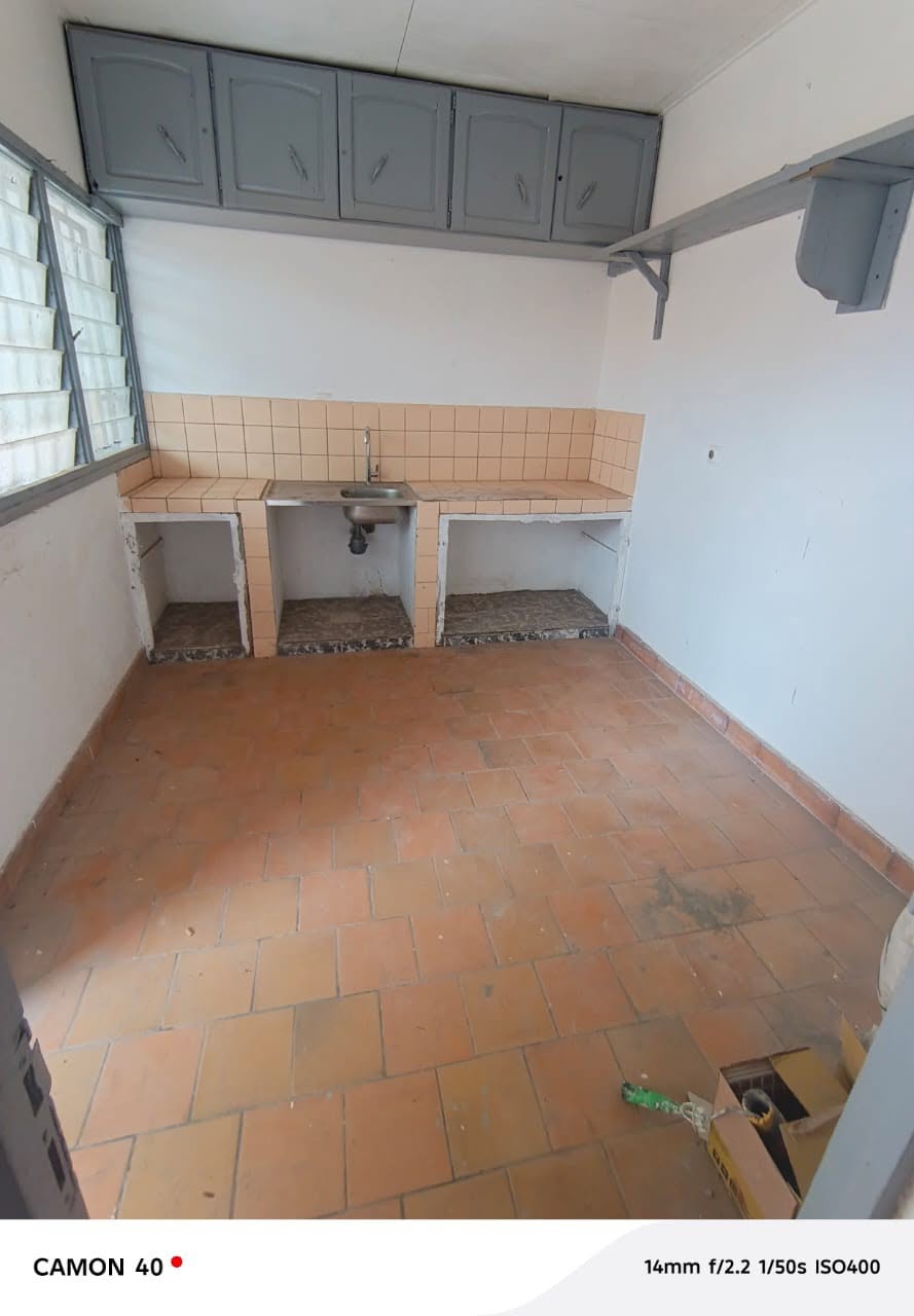 villa spacieuse à mendong 