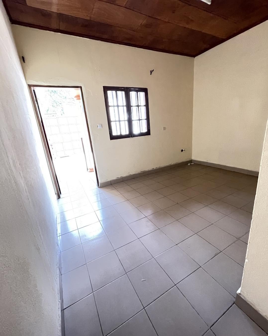 BEAU STUDIO A EMANA TRADEX 