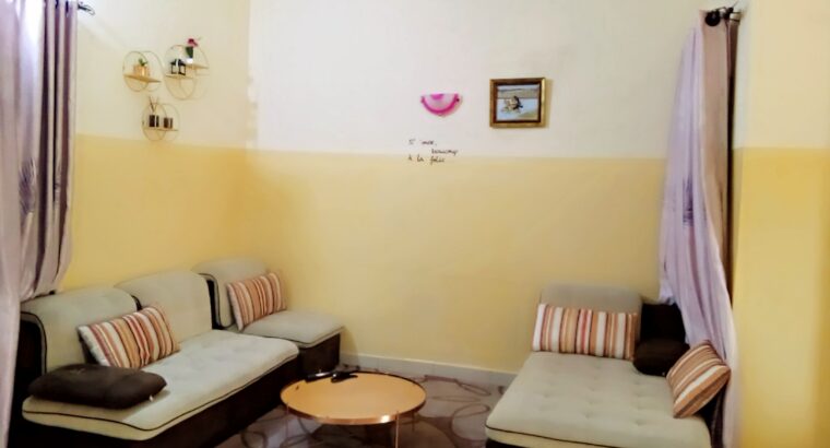 Chambre salon meublé disponible à akpakpa ciné-concorde